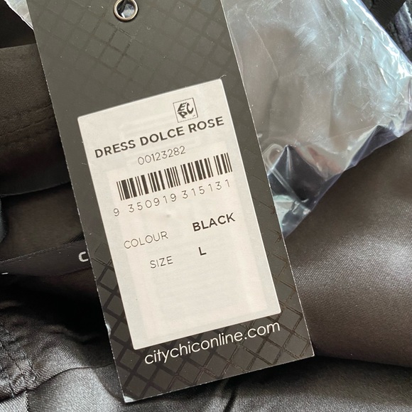 NWT - CITY CHIC Embroidered Dress - Picture 9 of 11